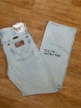 Wrangler Limited Edition “The Bohemian Rhapsody Collection” jeans Size 29X30